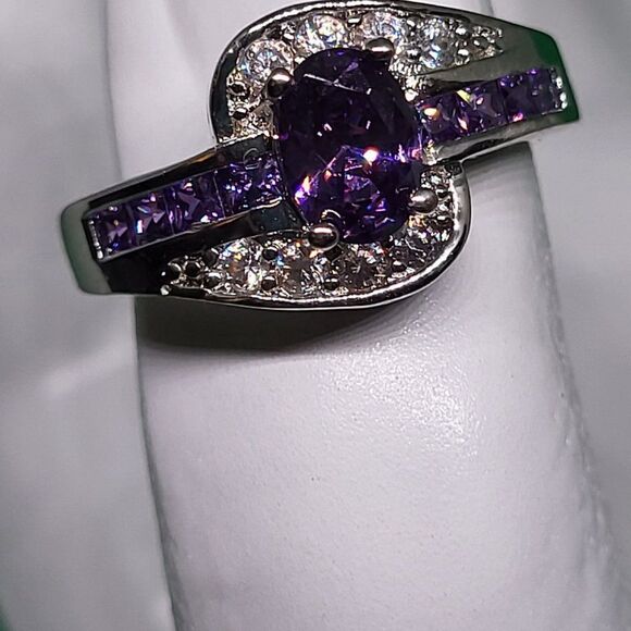 JoJo, 2038681,New, Oval Cut Purple Swiss Crystal  Ring, Size 7 - Picture 6 of 6